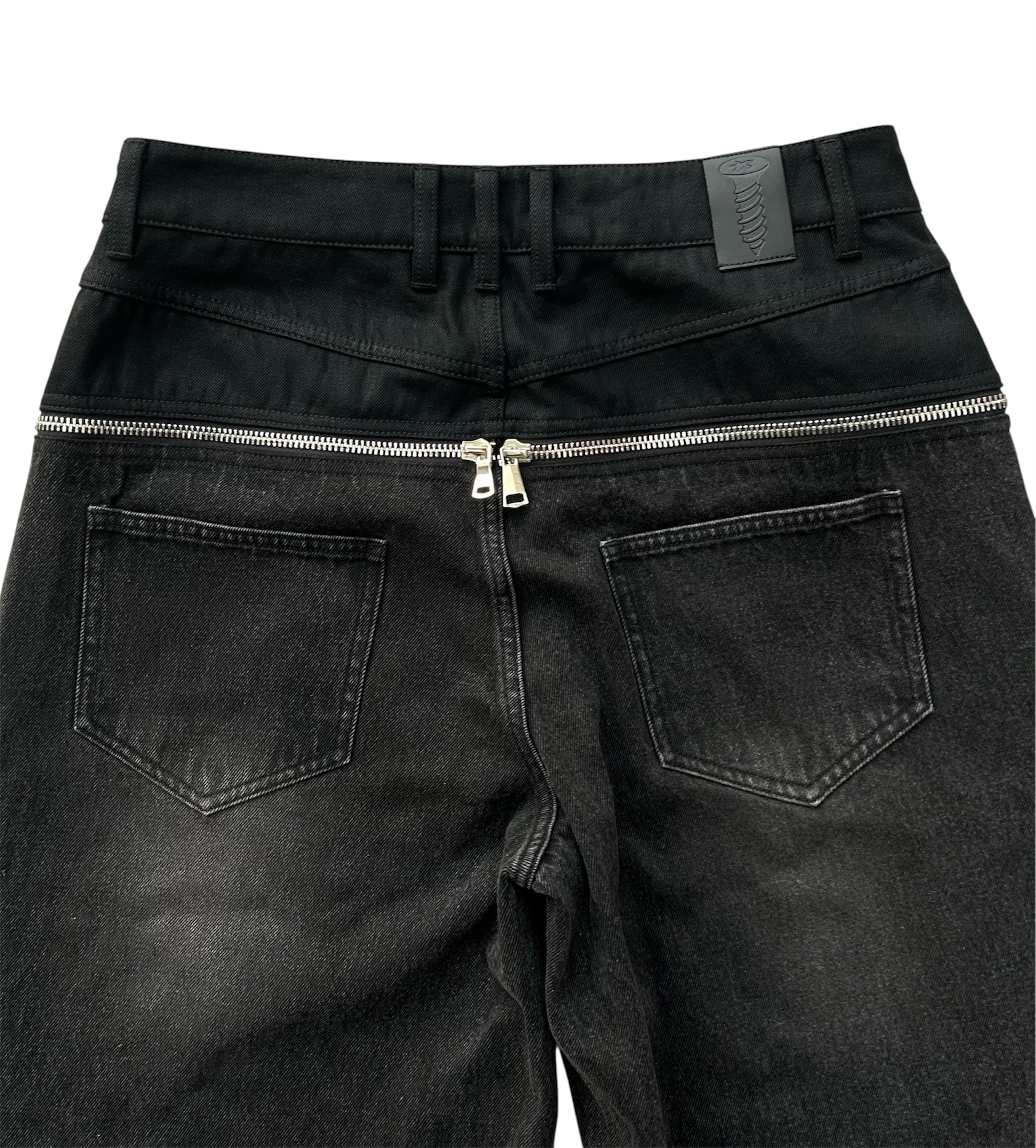 Gray zipper waist denim