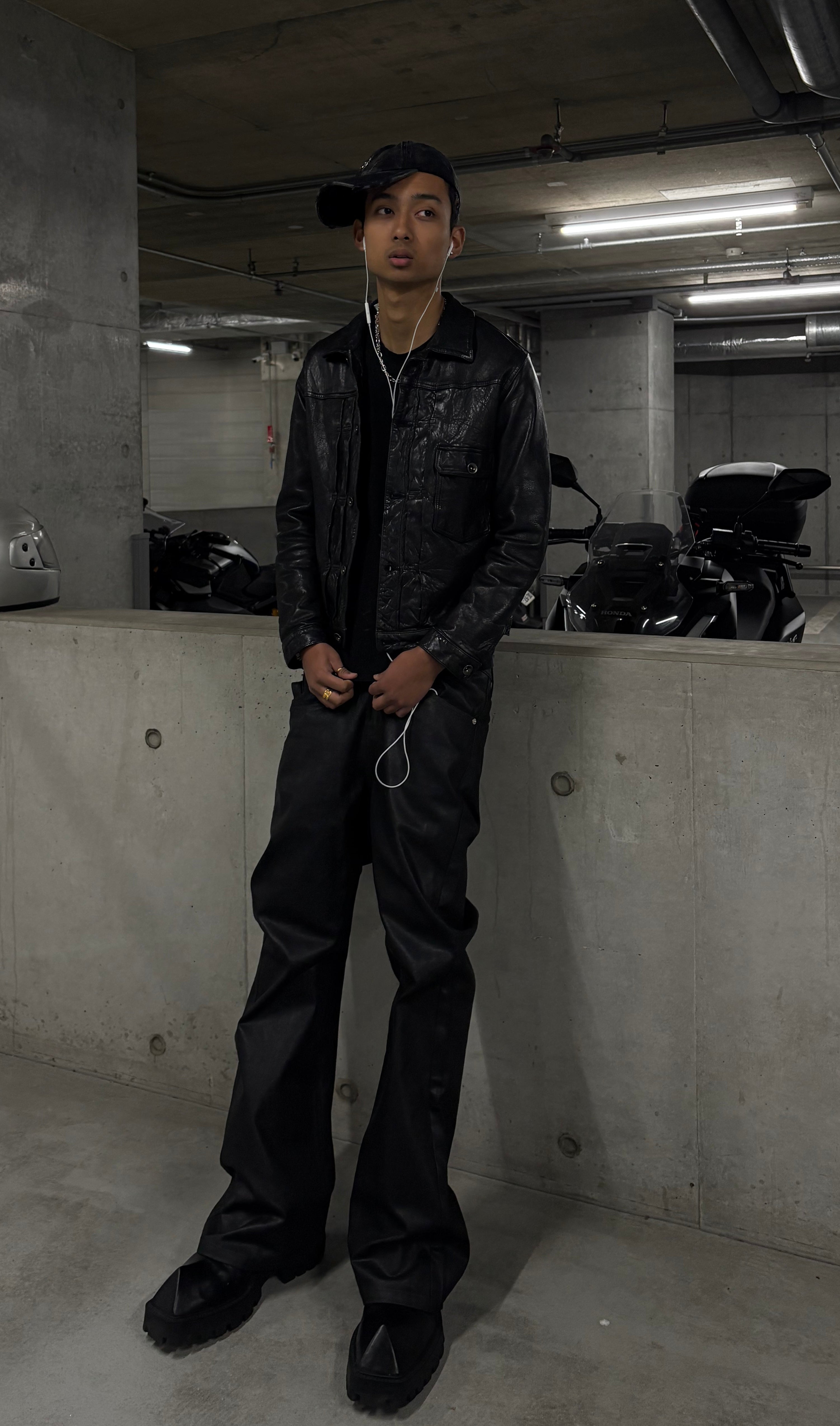 GOAR strapped oil pants ブラック strapped oil pants – goar